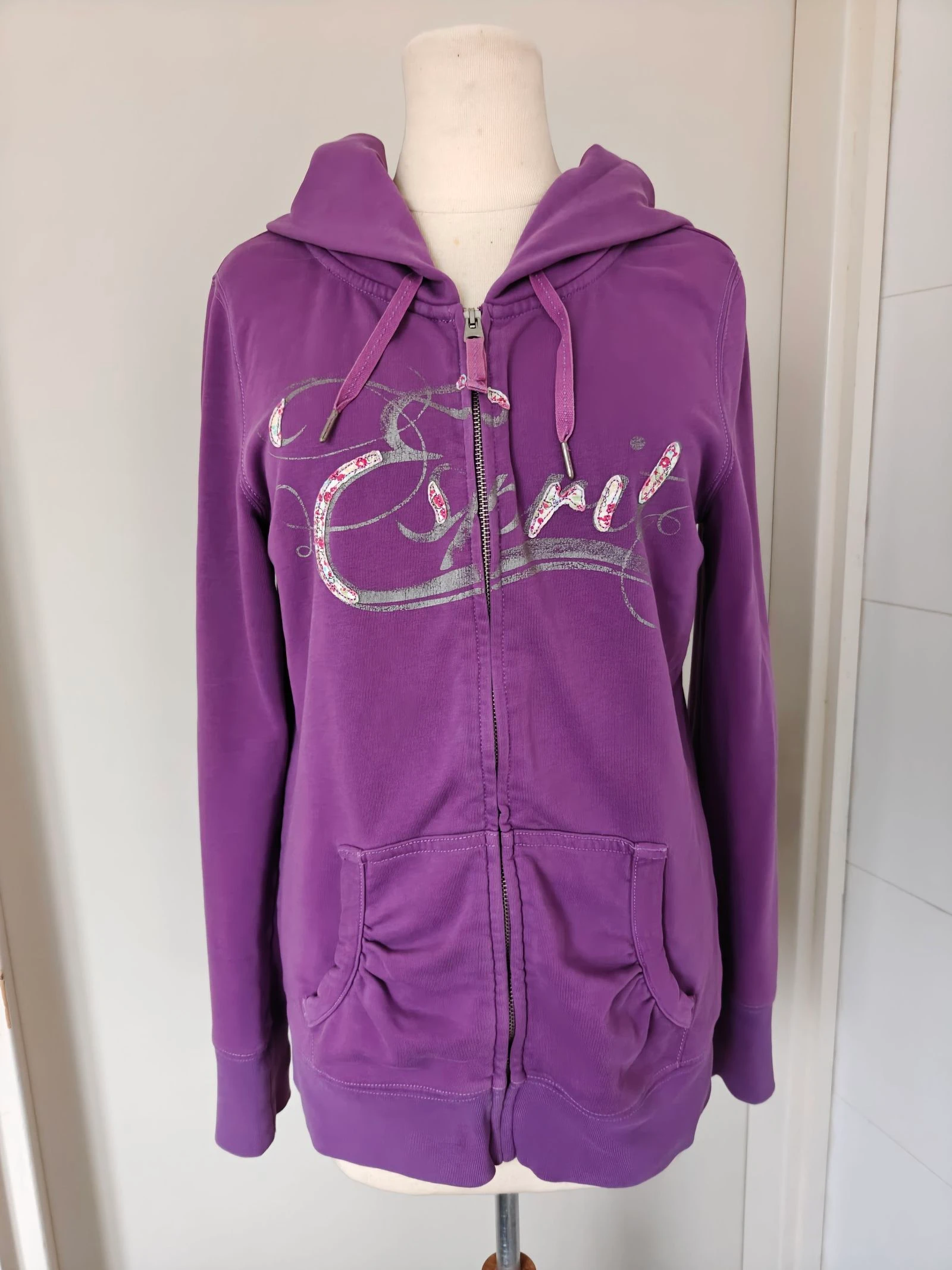 Mooi paars vest van Esprit, maat L